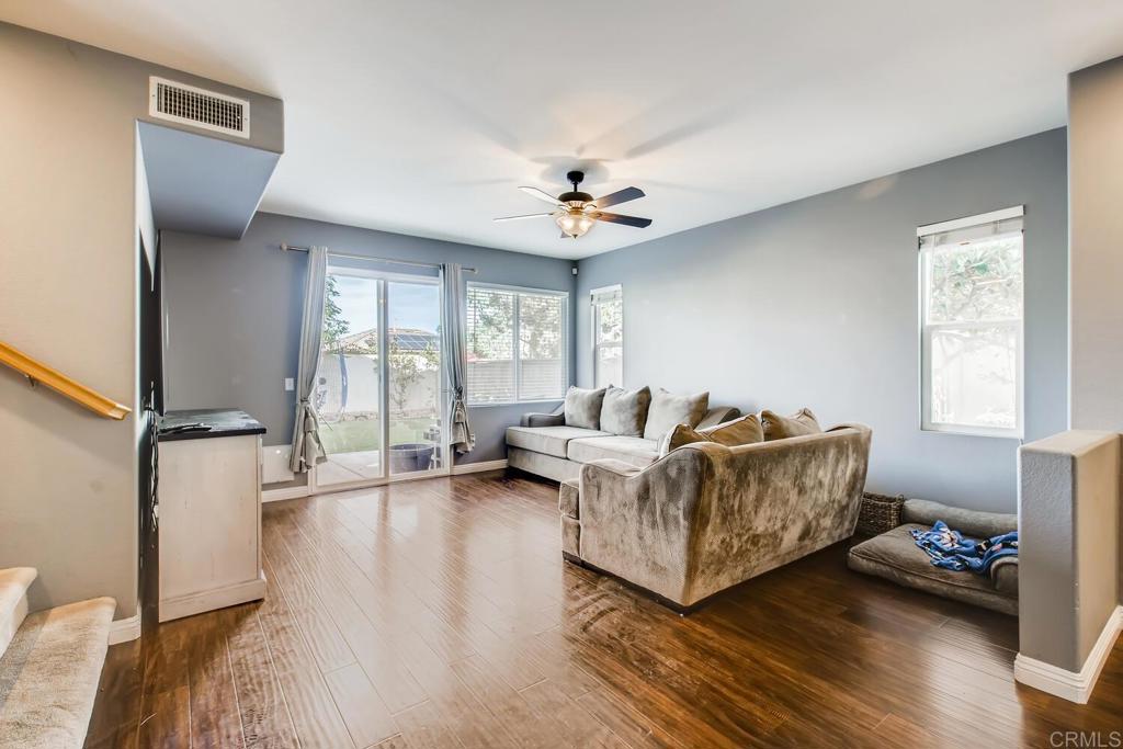 1242 STAGECOACH TRAIL LOOP