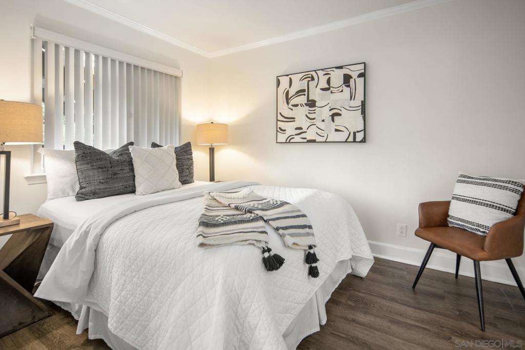8581 Villa La Jolla Dr N