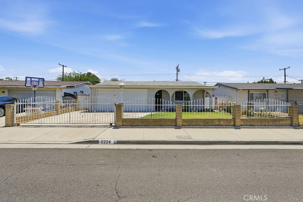 2224 Delnice Avenue