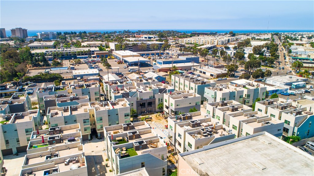 1533 Sullivan Avenue