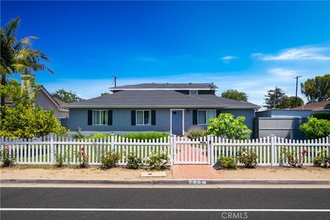 228 Del Mar Avenue Costa Mesa CA 92627