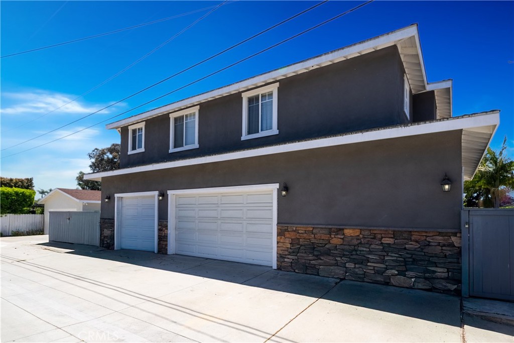 228 Del Mar Avenue