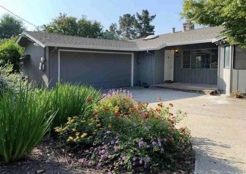 Photo of 656 La Vista Road, Walnut Creek, CA 94598 (MLS # ML82045099)