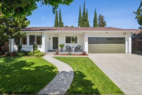 Photo of 1503 Casa De Ponselle, San Jose, CA 95118 (MLS # ML82043549)