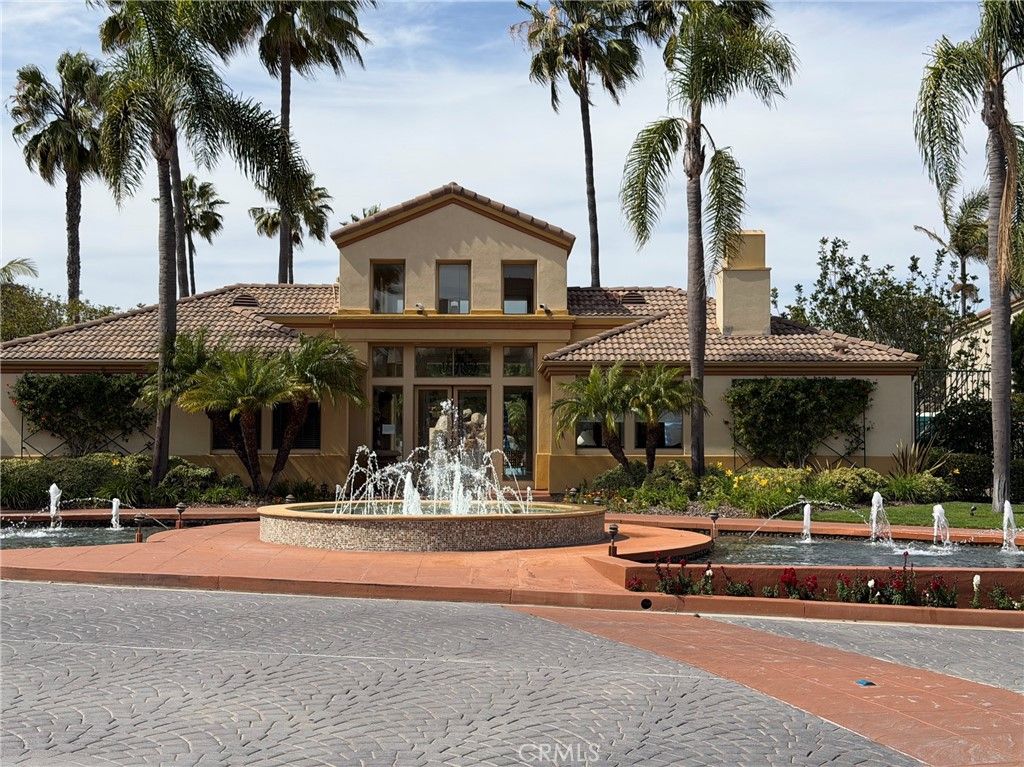 Photo of 21015 Tomlee Avenue Ave, Torrance, CA 90503 (MLS # SB26083264)