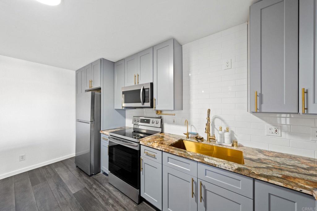2548 Katherine Court