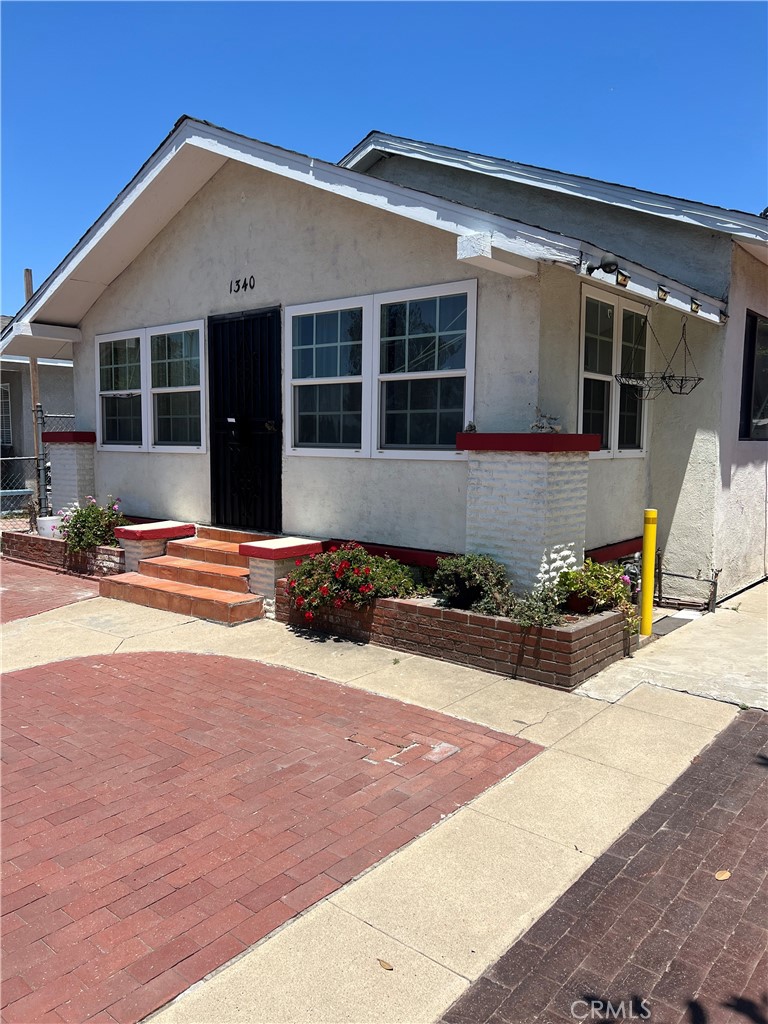 INVESTORS DELIGHT!! READ READ FIXER UPPER WITH HUGE POTENTIAL IN PRIME LOCATION OF LONG BEACH!! PRICE TO SELLLLL QUICK!! CURRENTLY SHOWING AS 3 BEDROOM 1 BATH, SPACIOUS LIVING ROOM, DINING ROOM, KITCHEN AND BATHROOM WAS RECENTLY REMODELED; HOWEVER, TITLE SHOWS 1 BEDROOM 1 BATH!! SPACIOUS LOT WITH 3 ADDITIONAL UNITS 1 BEDROOM 1 BATH - UNPERMITTED. PLEASE CALL FOR DETAILS.. A 3 CAR GARAGE THAT CAN EASILY BE CONVERTED INTO ANOTHER ADU FOR EXTRA EXTRA EXTRA INCOME, PLUS THATS NOT ALL ROOM TO PARK UP TO 7-8 CARS. NEW PARK AND LIBRARY RIGHT IN FRONT, CLOSE TO SHOPPING CENTERS, SCHOOLS, MINUTES AWAY FROM DOWNTOWN AND CSULB - PERFECT FOR INVESTORS OR BUYERS READY TO BUILD EQUITY... CASHHHH BUYERS ONLY.. PRICE TO SELL QUICK
