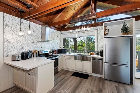 Photo of 33026 Donner Lane, Arrowbear, CA 92382 (MLS # EV23152383)