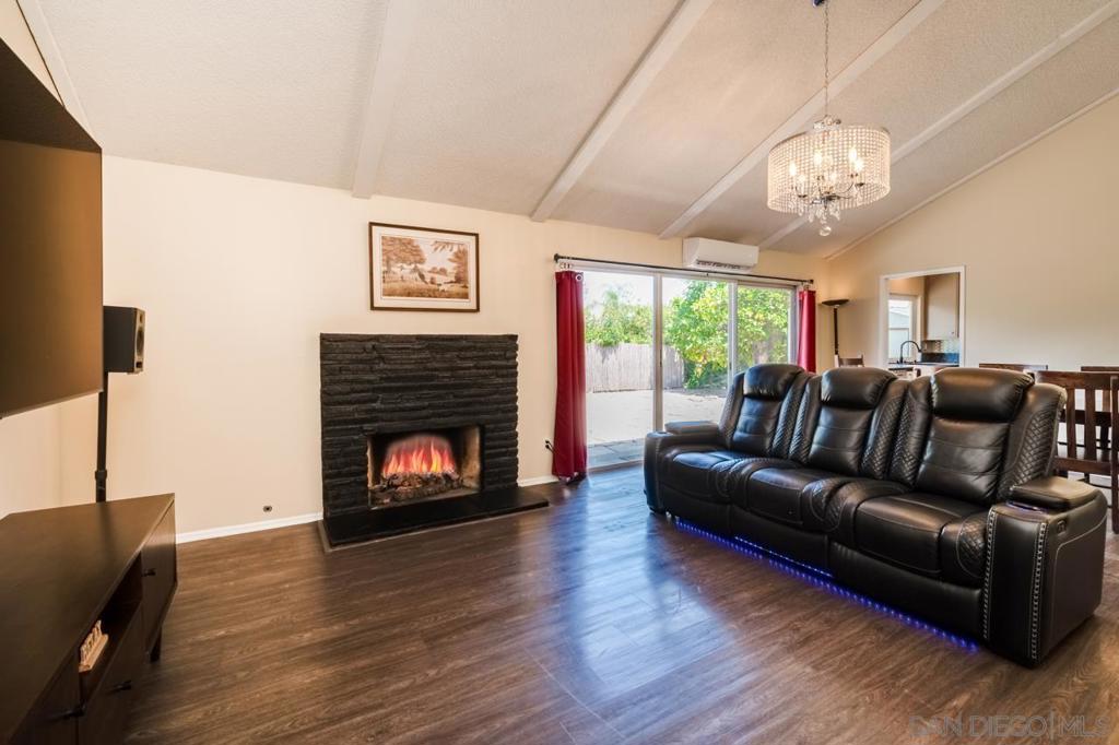 4224 Governor Dr