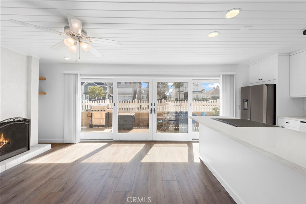112 E Balboa Boulevard A