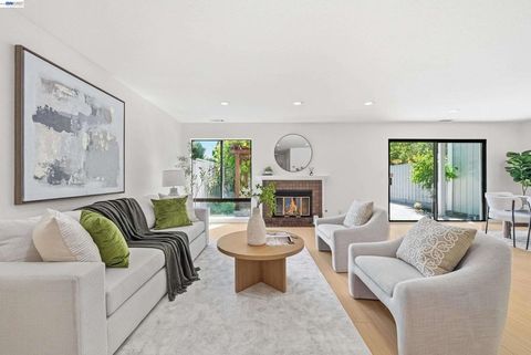 Photo of 7518 Rosedale Ct, Pleasanton, CA 94588 (MLS # 41130605)