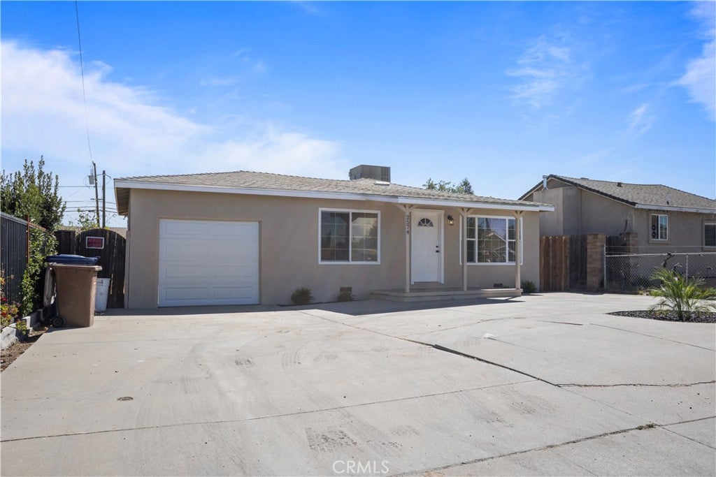 2574 Beachwood