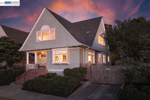 Photo of 2420 9th Ave Ave, Oakland, CA 94606 (MLS # 41127974)