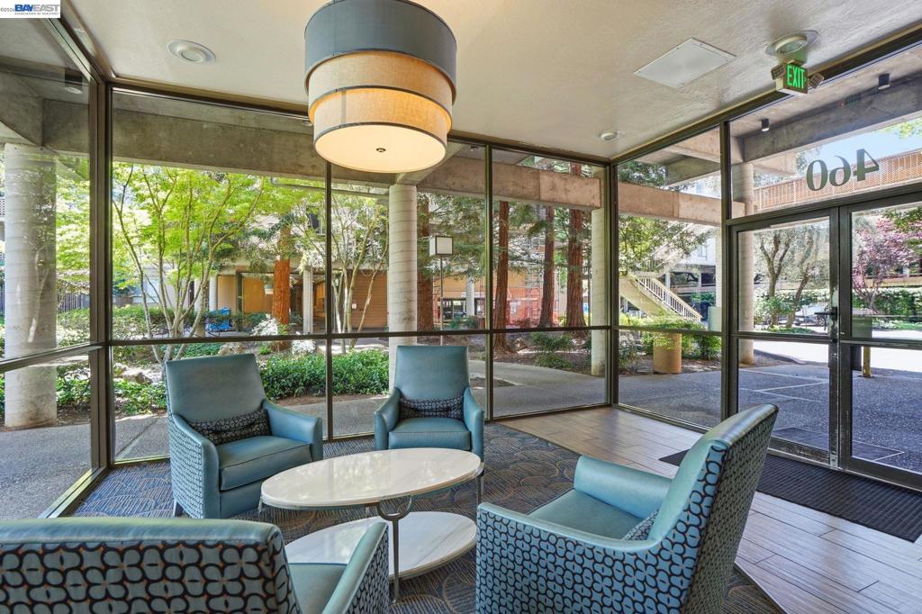 460 N Civic Dr 106