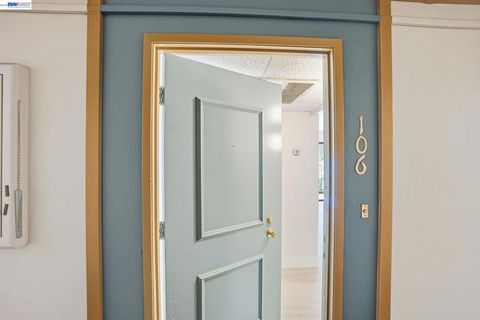 Photo of 460 N Civic Dr Dr #106, Walnut Creek, CA 94596 (MLS # 41132389)