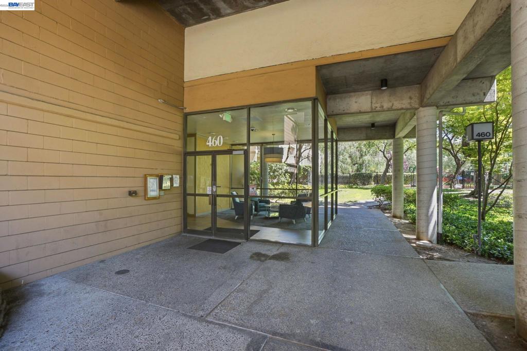 460 N Civic Dr 106