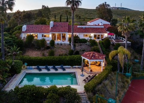 Photo of 20780 Fortuna Del Norte, Escondido, CA 92029 (MLS # NDP2601241)