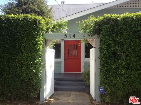 Photo of 514 Idaho Avenue, Santa Monica, CA 90403 (MLS # 26683169)