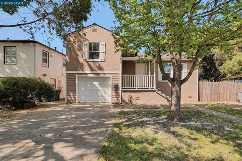 Photo of 105 Hermosa Ave Ave, Vallejo, CA 94589 (MLS # 41129923)