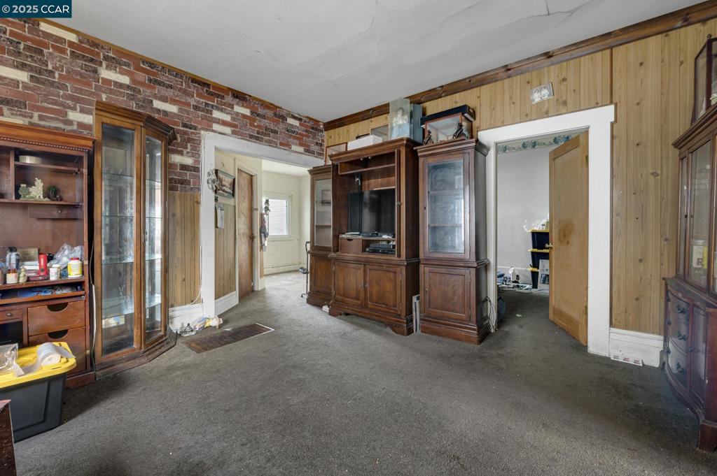 VISITATION VALL. - Residential