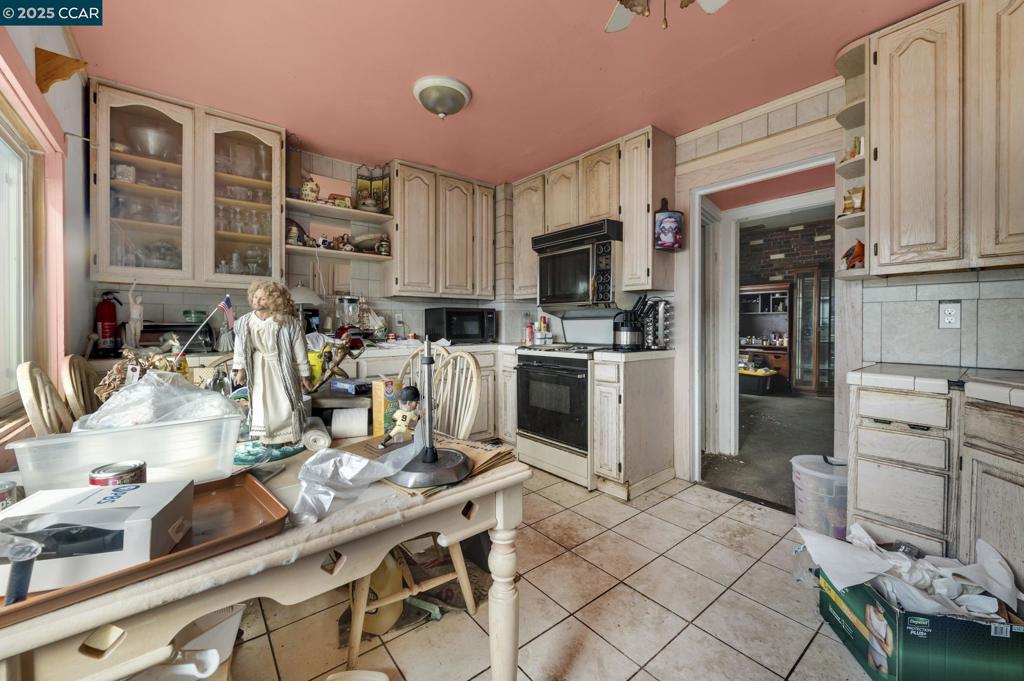 VISITATION VALL. - Residential