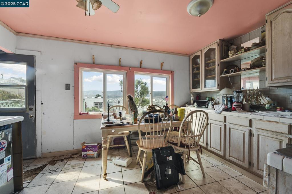 VISITATION VALL. - Residential