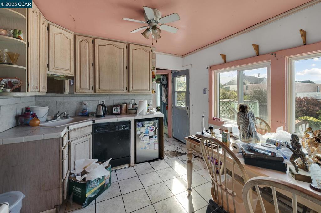 VISITATION VALL. - Residential