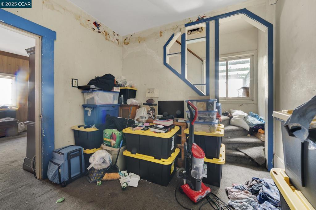 VISITATION VALL. - Residential