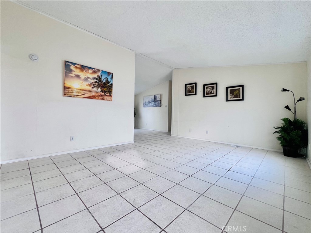 1560 S Otterbein Avenue 20