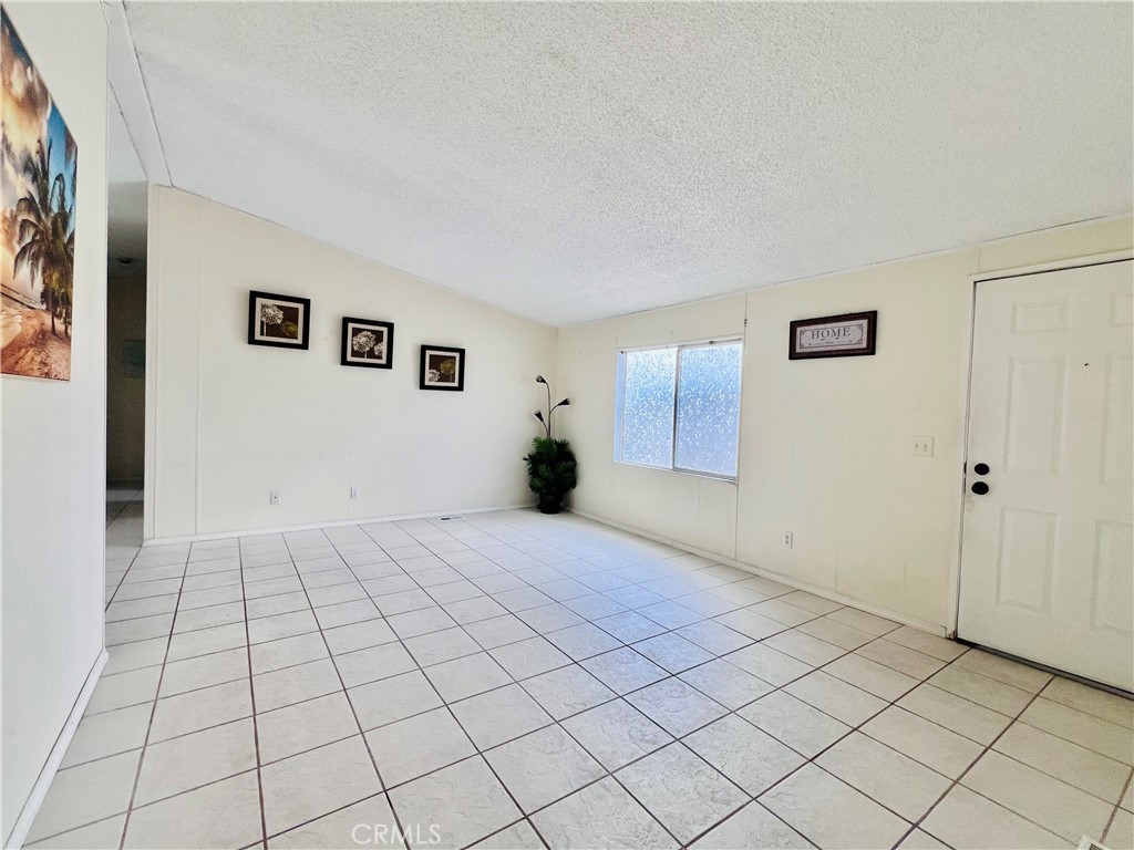 1560 S Otterbein Avenue 20