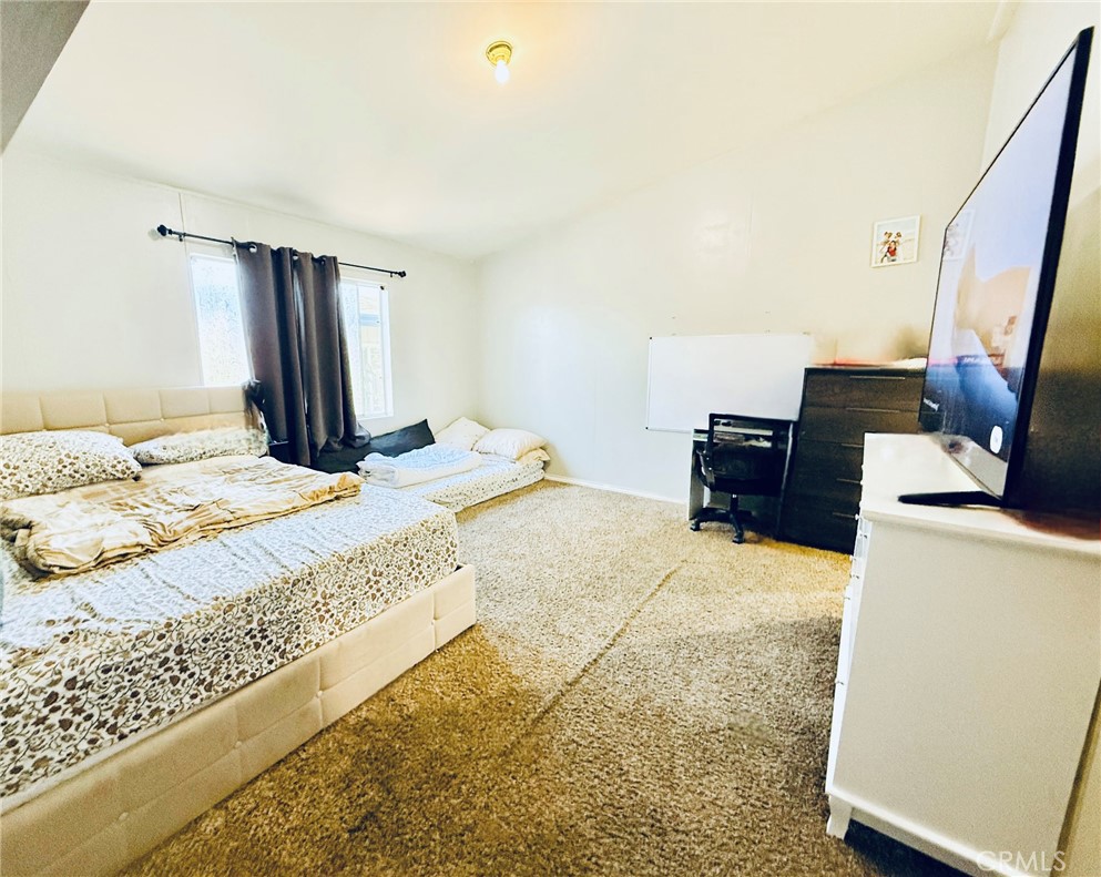 1560 S Otterbein Avenue 20