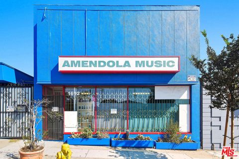 Photo of 1692 Centinela Avenue #A, Inglewood, CA 90302 (MLS # 25602375)