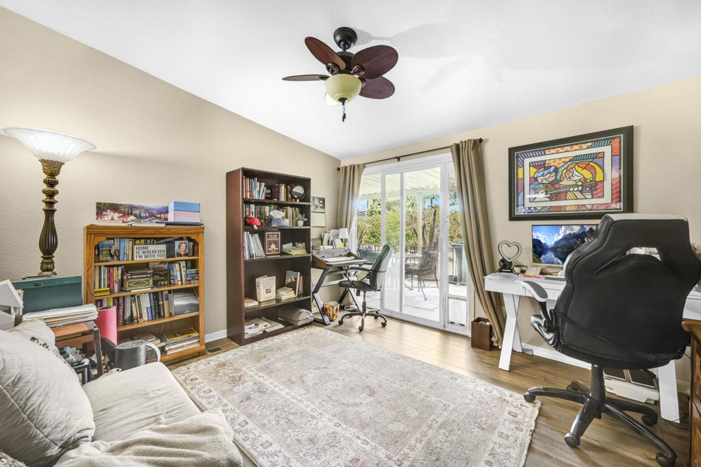 Desert Sands Mobile - Manufactured In Park