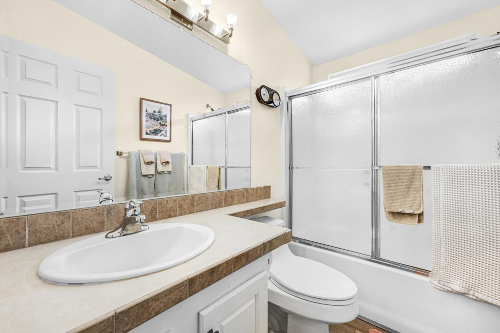 Desert Sands Mobile - Manufactured In Park