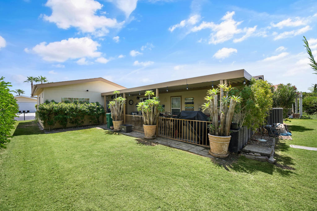 Desert Sands Mobile - Manufactured In Park