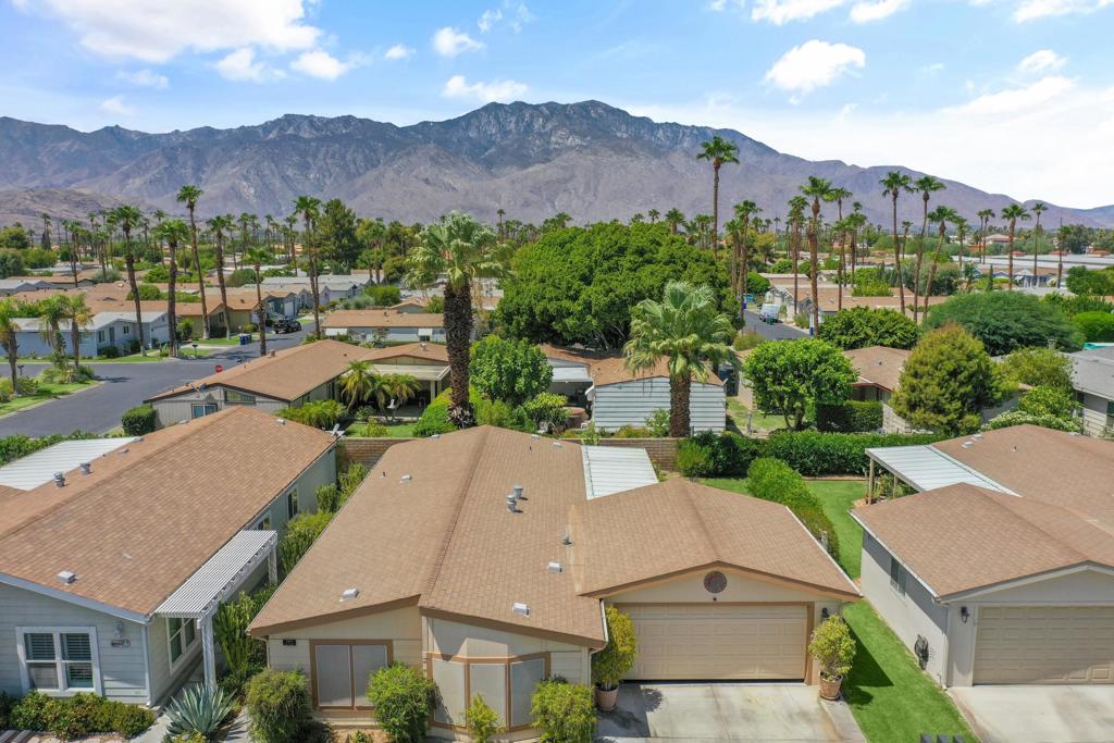 Desert Sands Mobile - Manufactured In Park