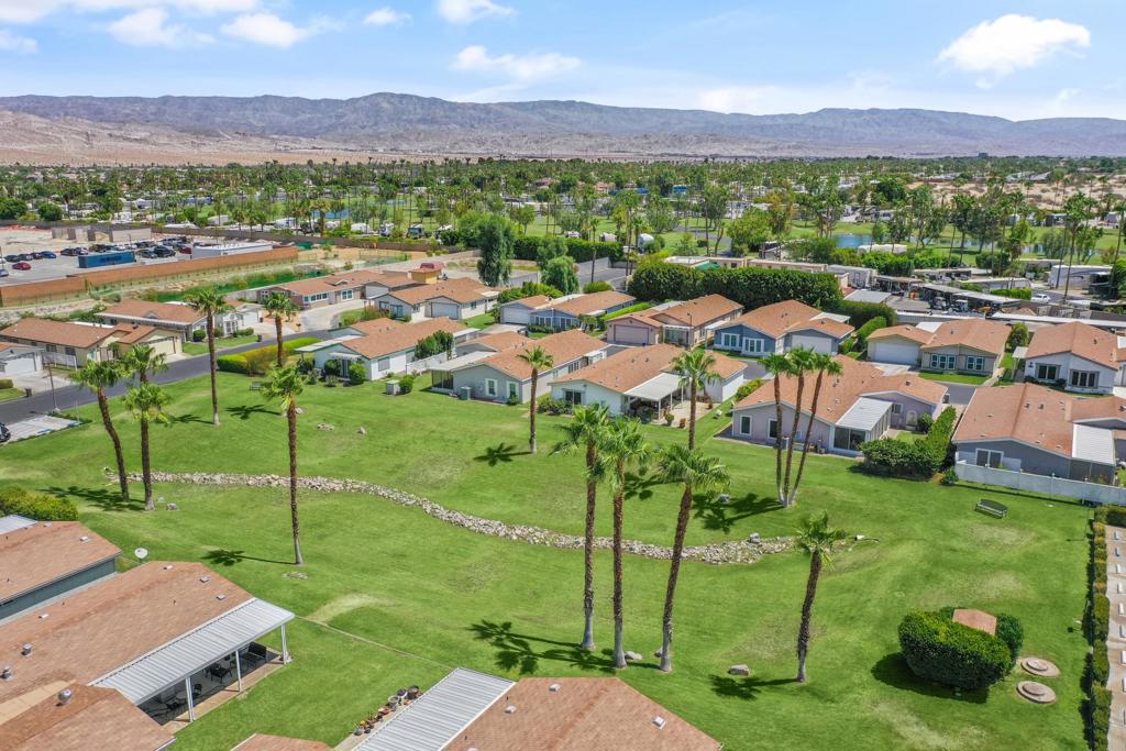 Desert Sands Mobile - Manufactured In Park