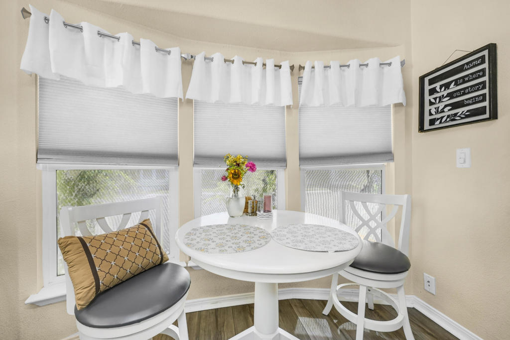 Desert Sands Mobile - Manufactured In Park