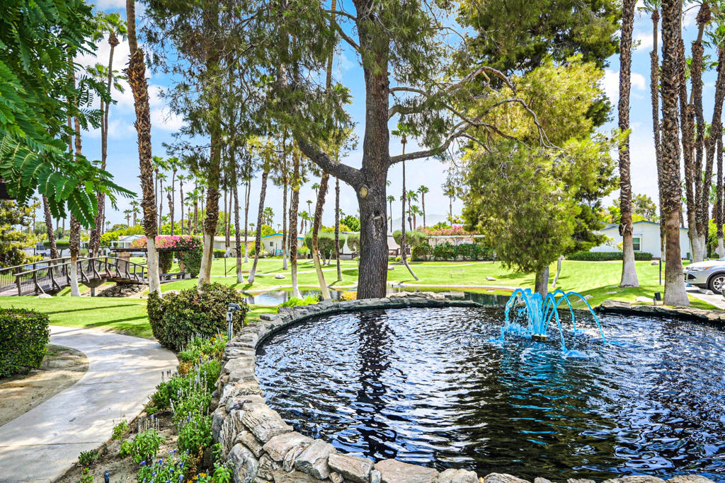 Desert Sands Mobile - Manufactured In Park