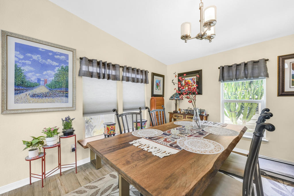 Desert Sands Mobile - Manufactured In Park