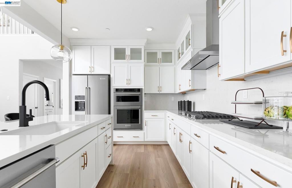 310 Hemingway Lane