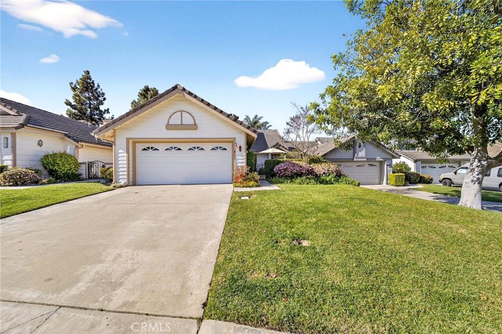 Photo of 1786 Spyglass Circle, Vista, CA 92081 (MLS # SW26055171)