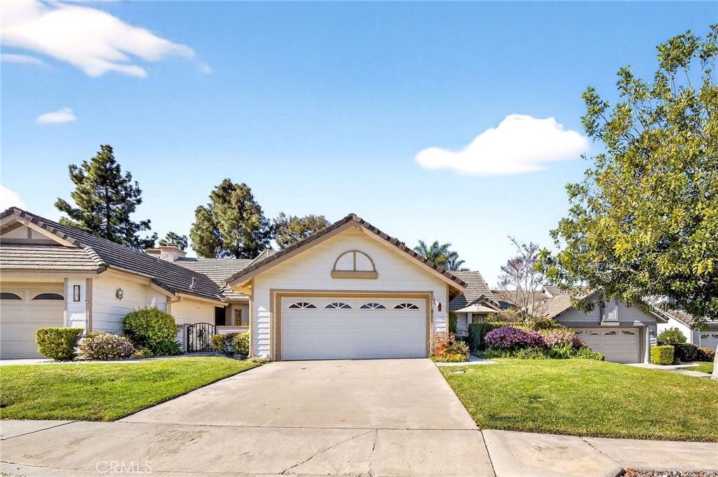 Photo of 1786 Spyglass Circle, Vista, CA 92081 (MLS # SW26055171)