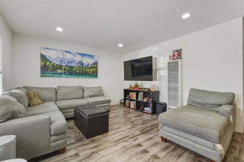 335 34th Street #5 San Diego CA 92102