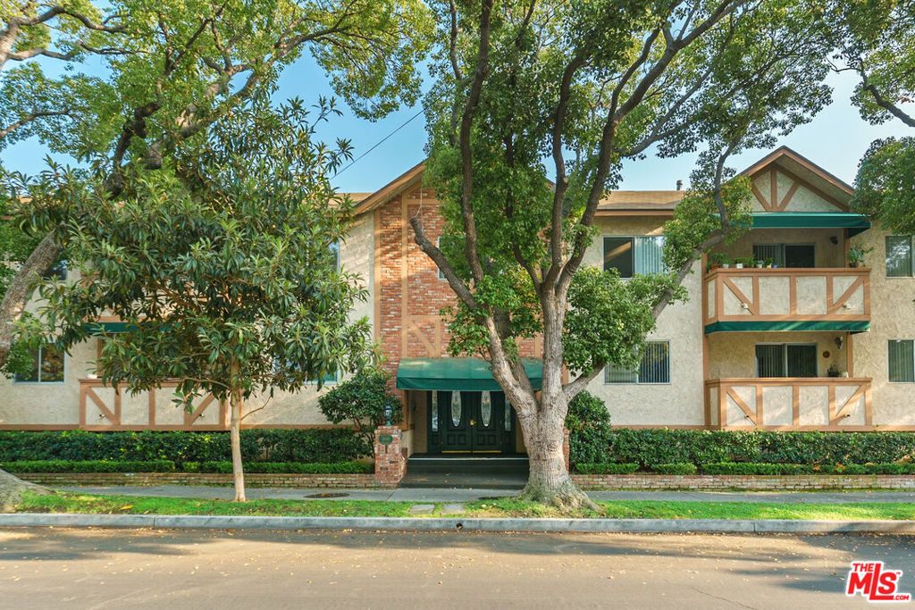 Photo of 12030 Rochester Avenue #210, Los Angeles, CA 90025 (MLS # 26660085)