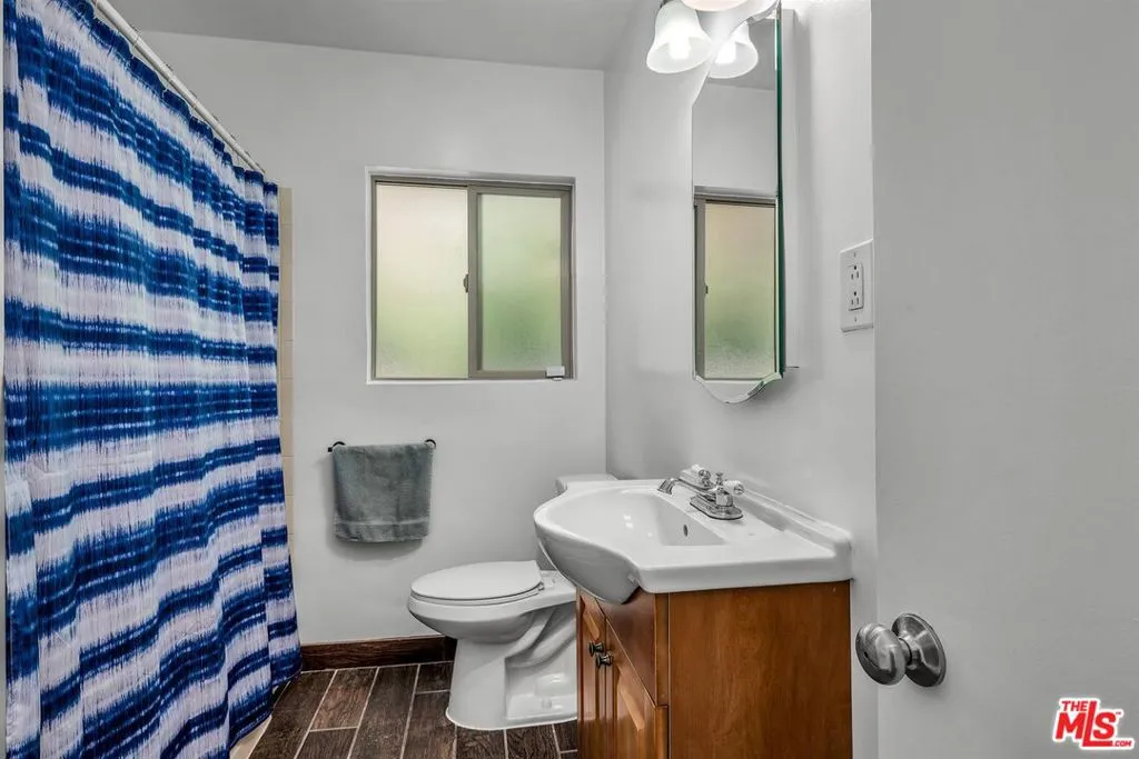 Beverly Hills, California 90210, United States, 5 Bedrooms Bedrooms, ,5 BathroomsBathrooms,Residential,Active,164028