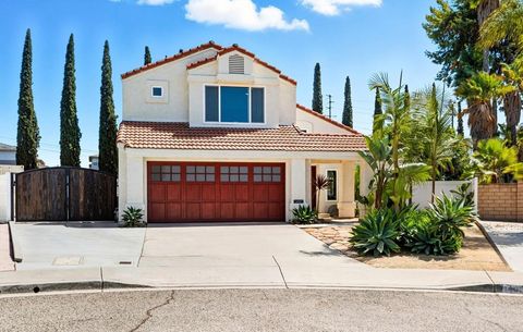 Photo of 1401 Corte Rapallo, Escondido, CA 92026 (MLS # NDP2511145)
