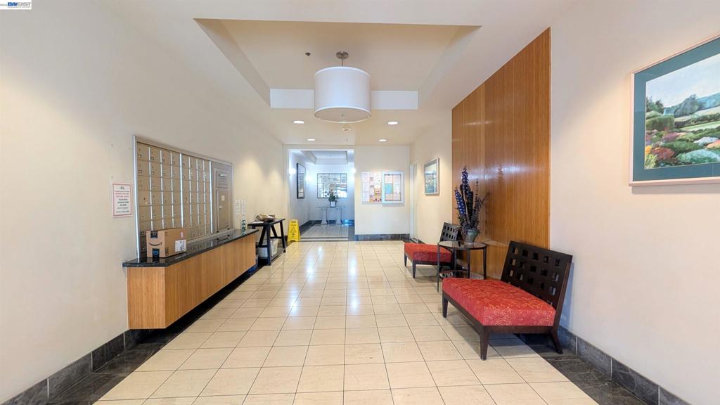989 Webster St ST 645, Oakland CA 94607