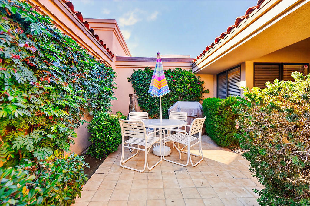 76080 Palm Valley Drive