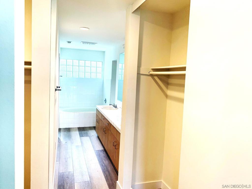 University City - Residential Lease